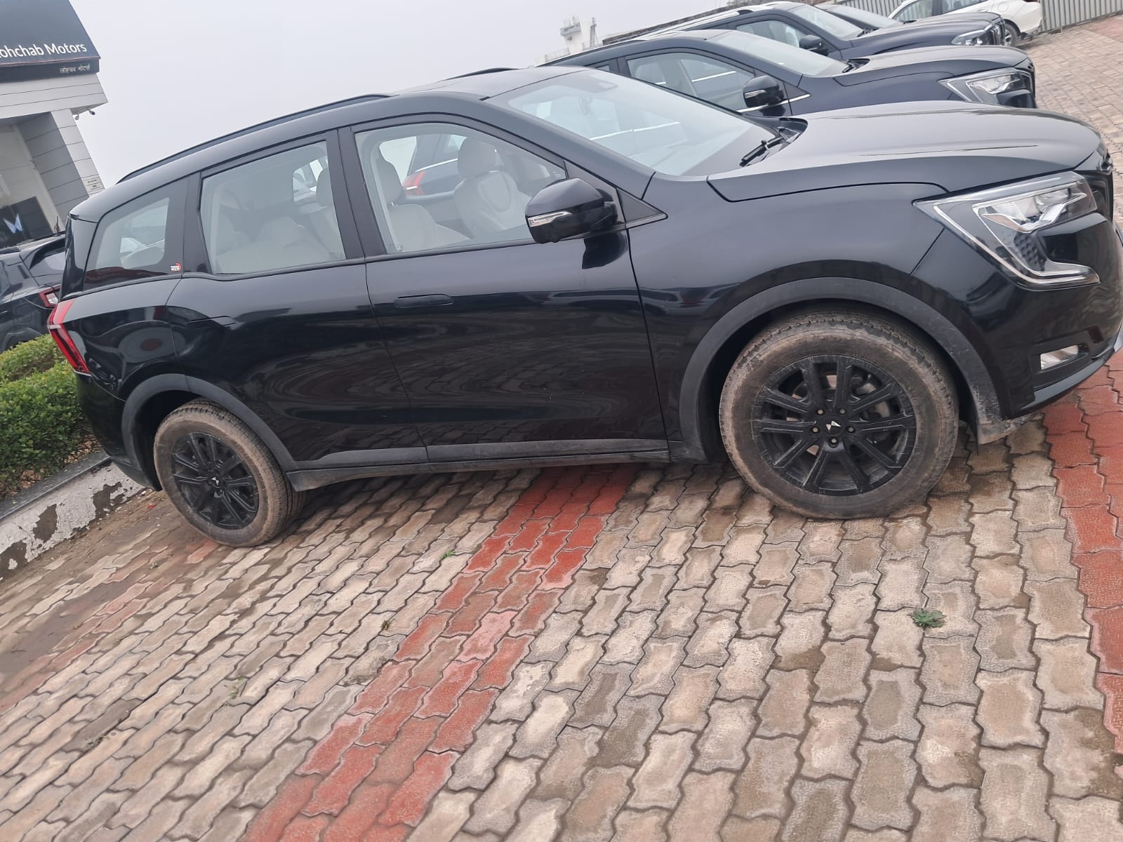 XUV700 image 6 XUV700 image 6