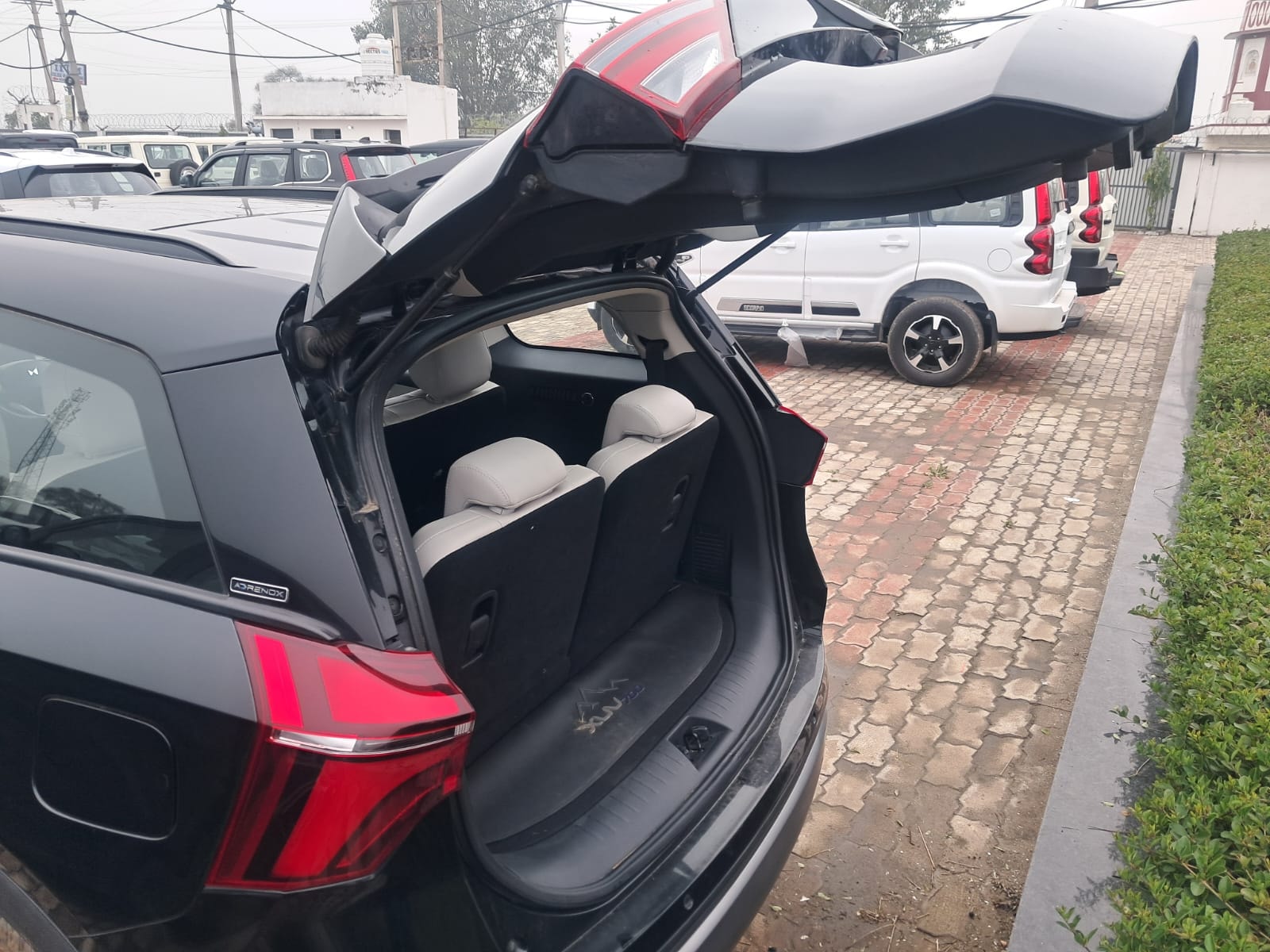 XUV700 image 10 XUV700 image 10