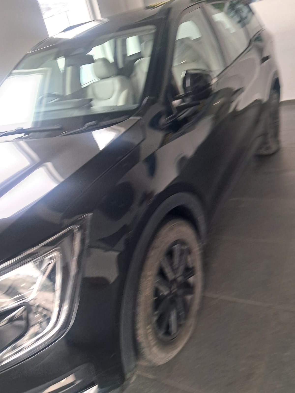 XUV700 image 1 XUV700 image 1