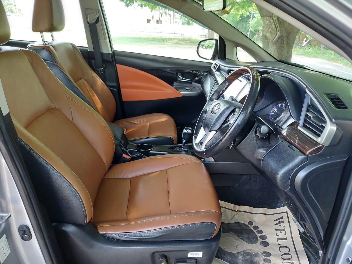 Innova Crysta image 6 Innova Crysta image 6