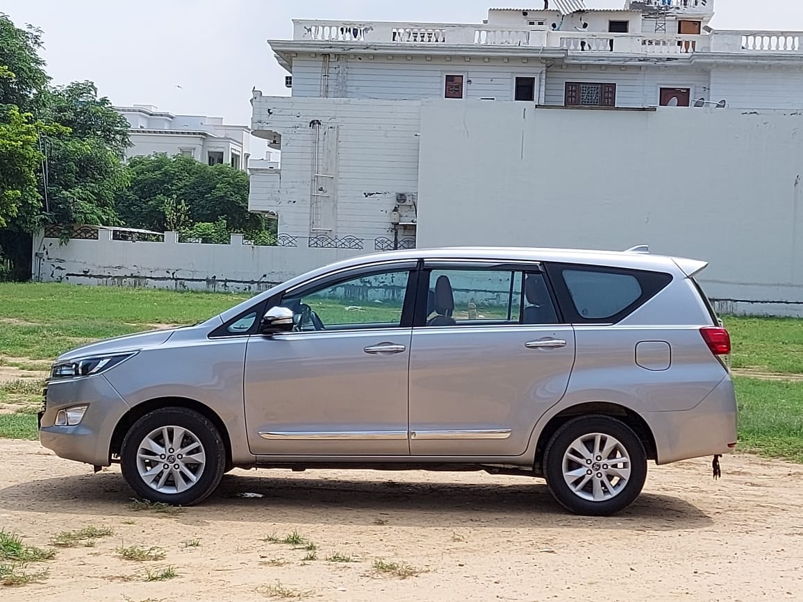 Innova Crysta image 9 Innova Crysta image 9