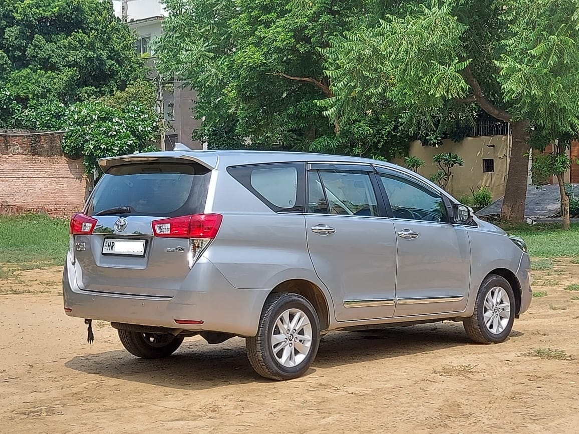 Innova Crysta image 11 Innova Crysta image 11