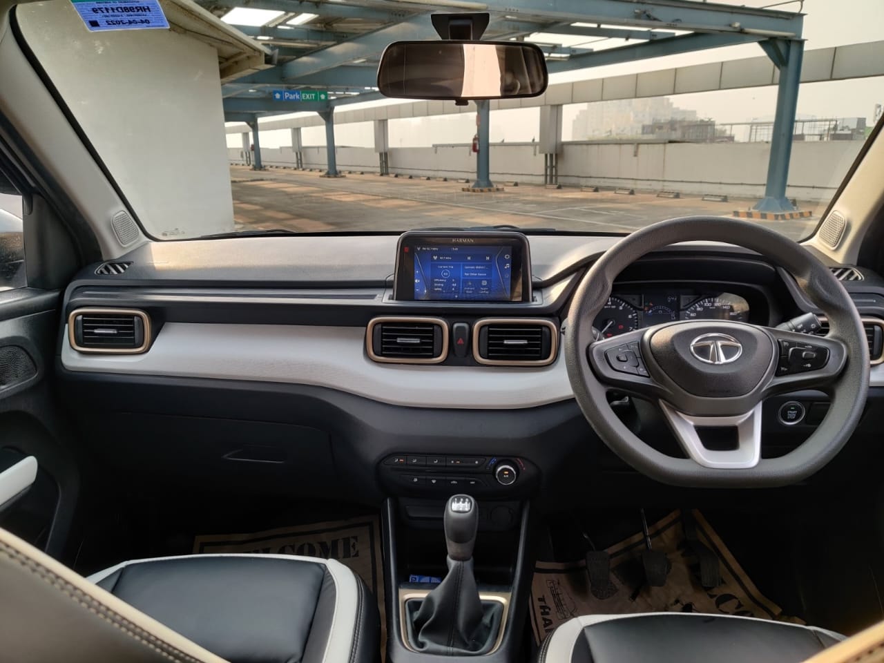 Punch image 10 Punch image 10