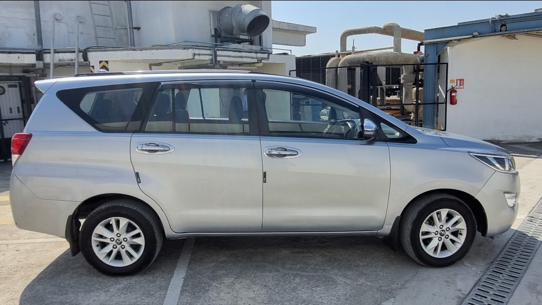 Innova Crysta image 5 Innova Crysta image 5