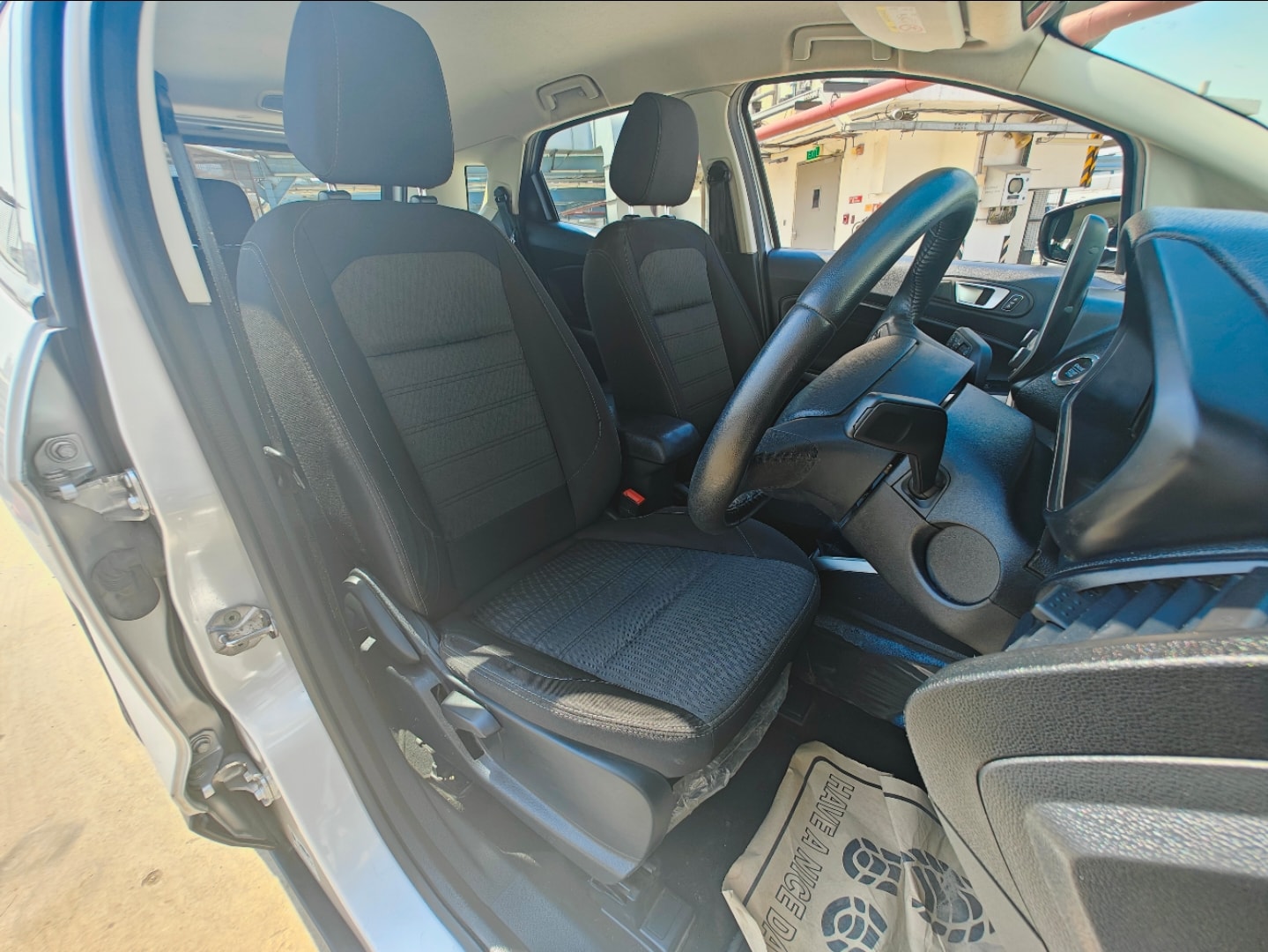 EcoSport image 15 EcoSport image 15