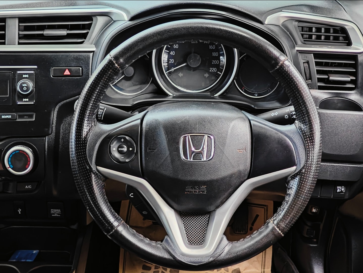 WR-V image 13 WR-V image 13