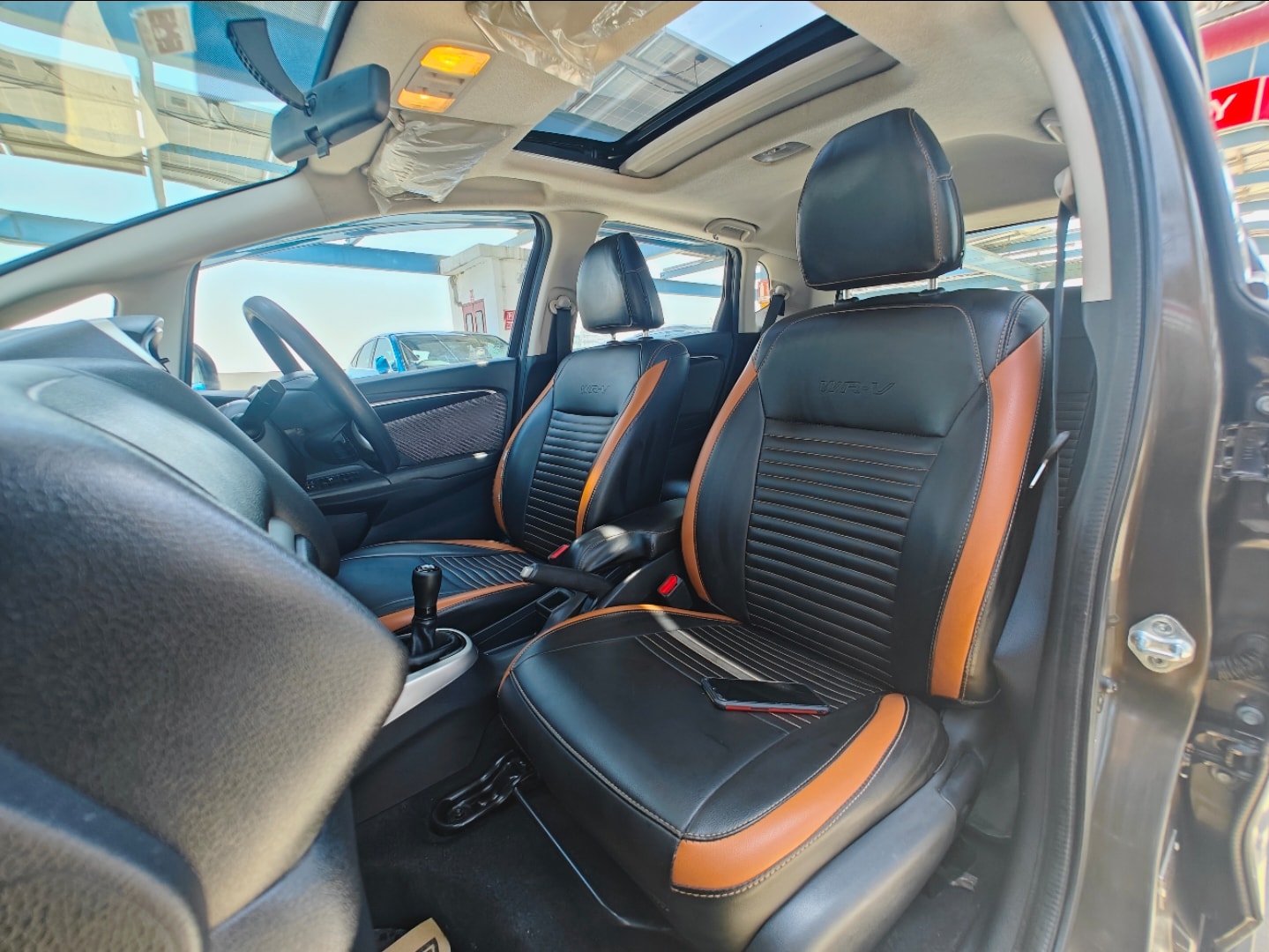 WR-V image 15 WR-V image 15