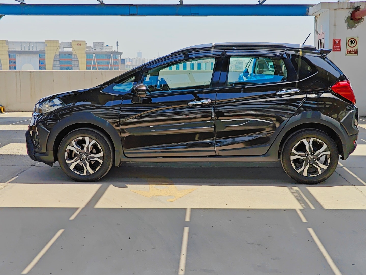 WR-V image 2 WR-V image 2