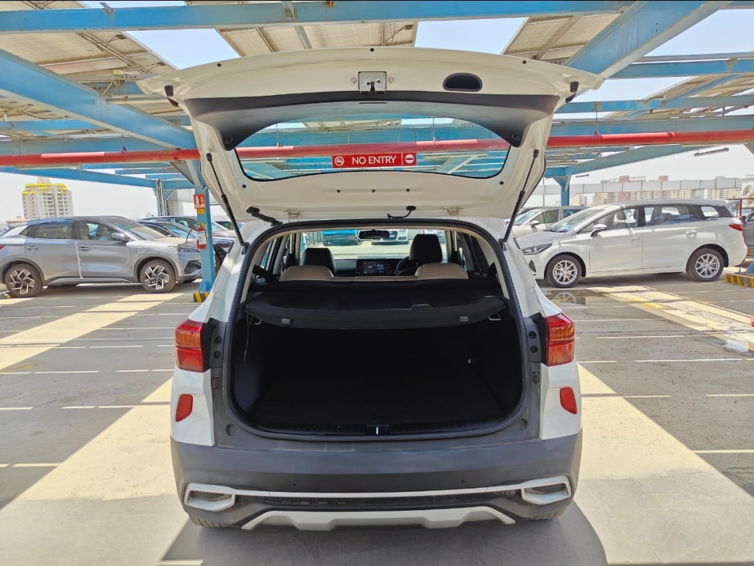 Seltos image 10 Seltos image 10