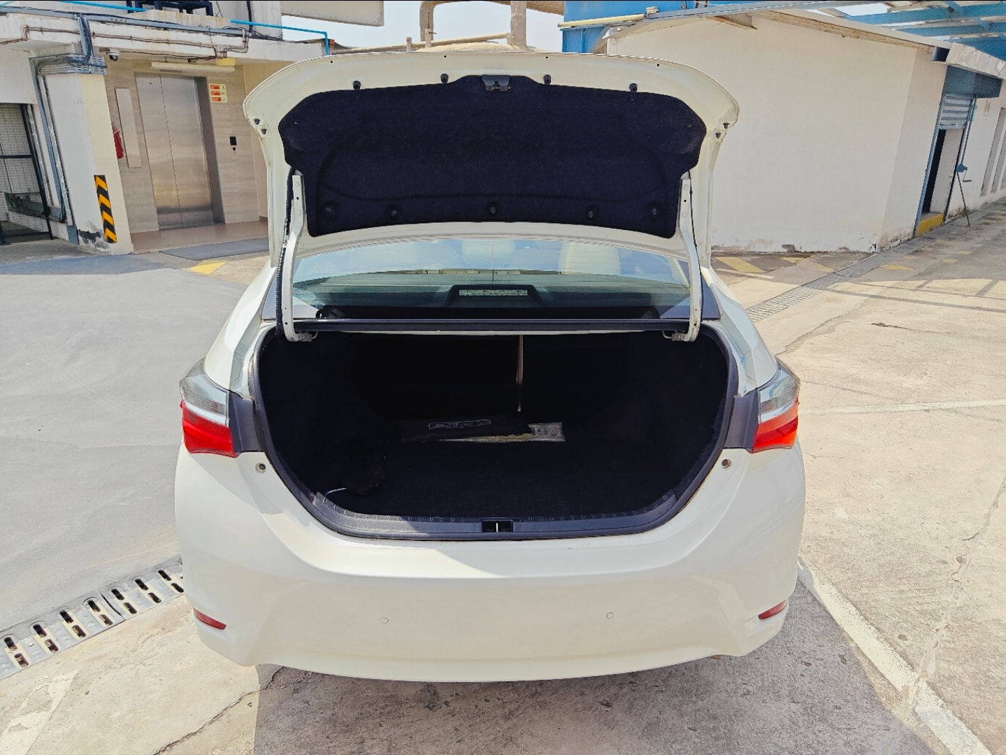 Corolla Altis image 10 Corolla Altis image 10