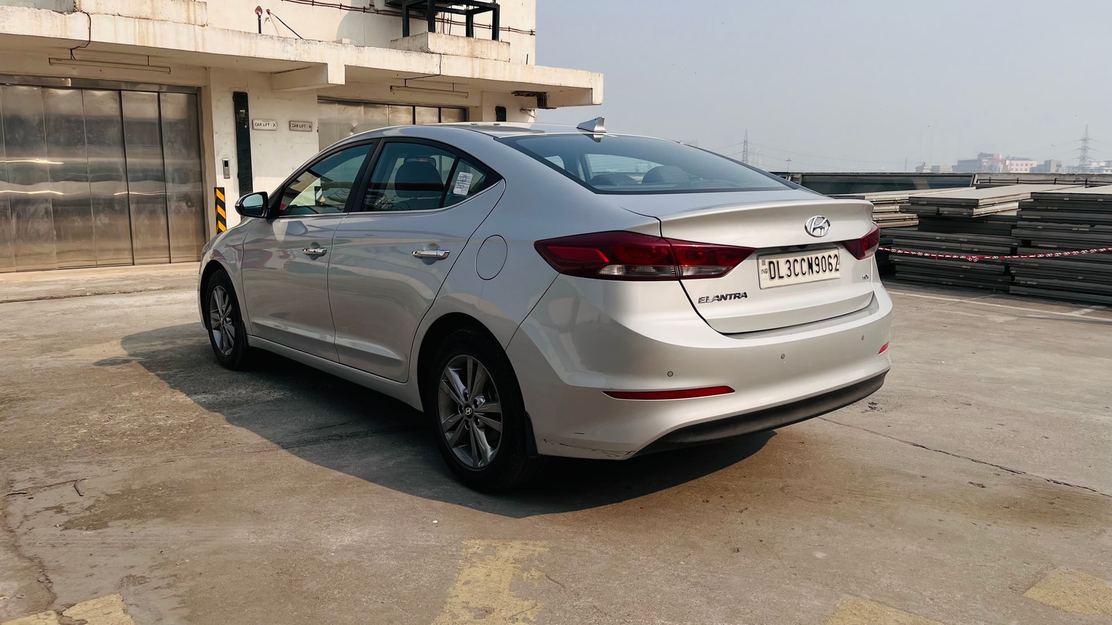 Elantra image 3 Elantra image 3