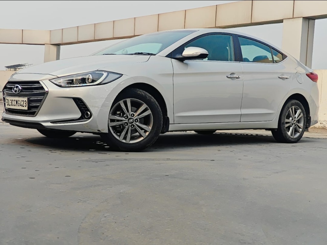 Elantra image 1 Elantra image 1