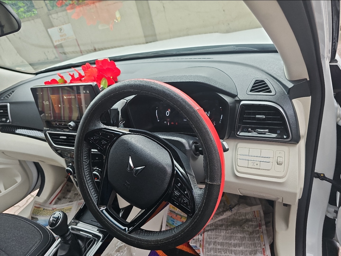 XUV 3XO image 8 XUV 3XO image 8