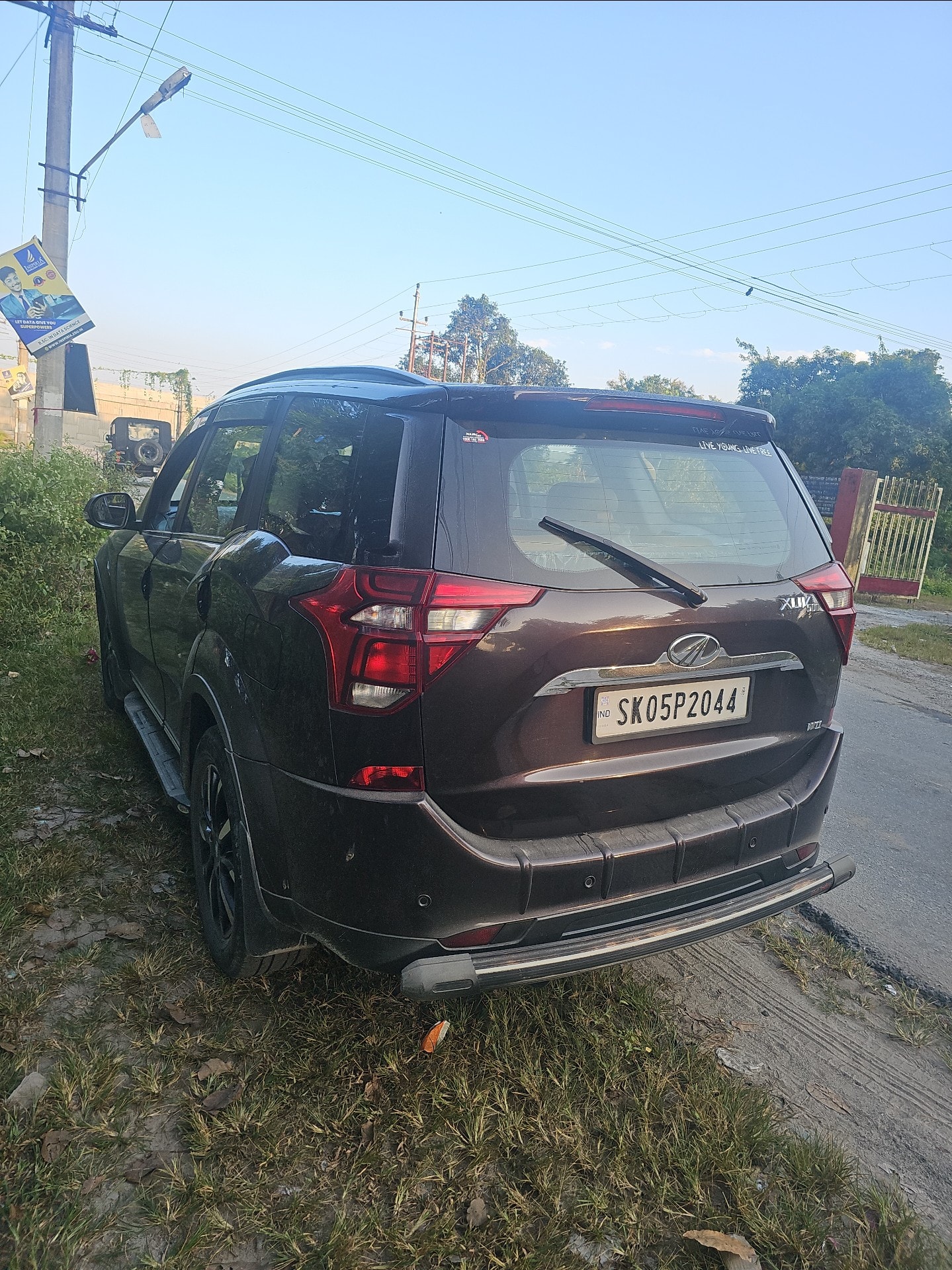 XUV500 image 1 XUV500 image 1