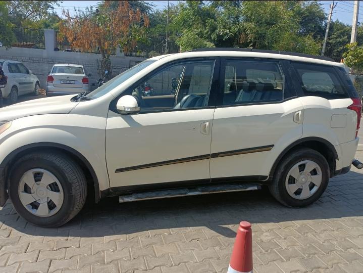 2014 Mahindra XUV500 W6 FWD