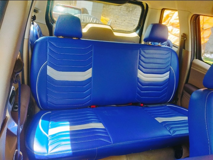 TUV300 image 14 TUV300 image 14