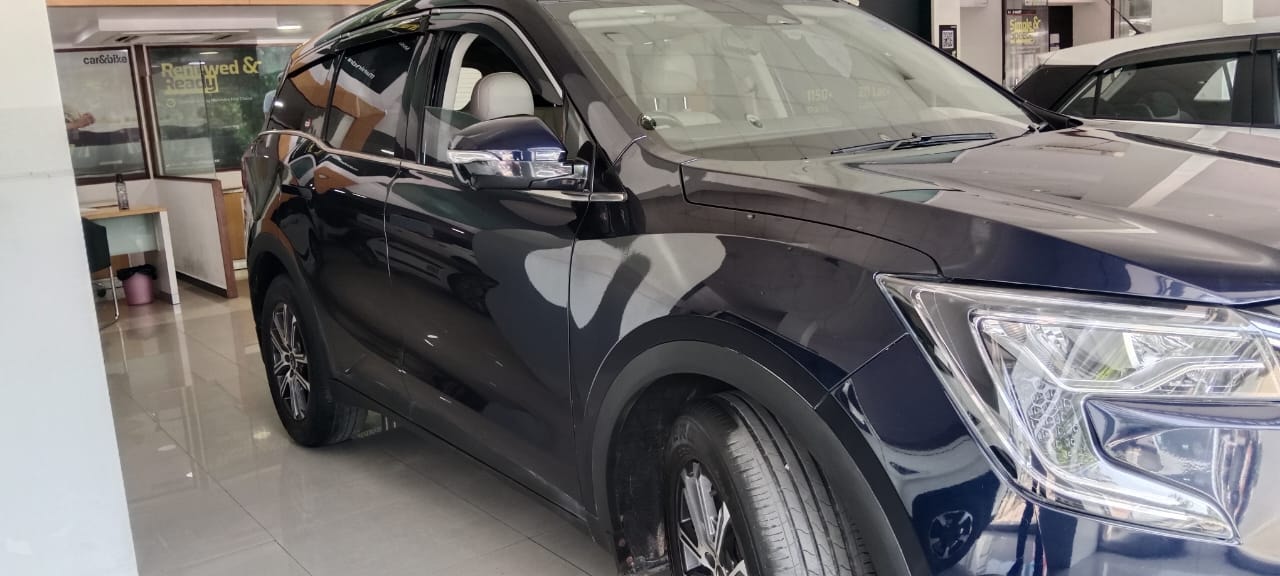 XUV700 image 4 XUV700 image 4