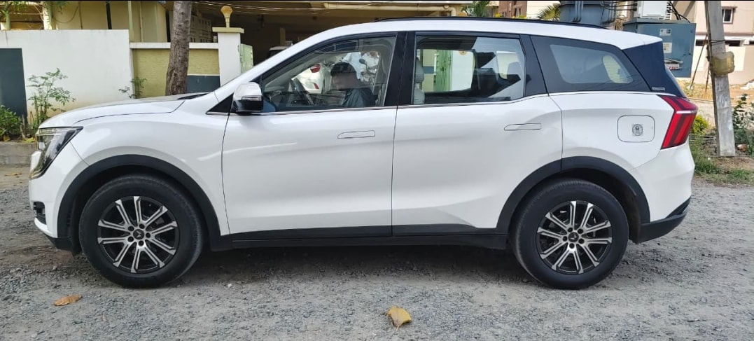 XUV700 image 2 XUV700 image 2