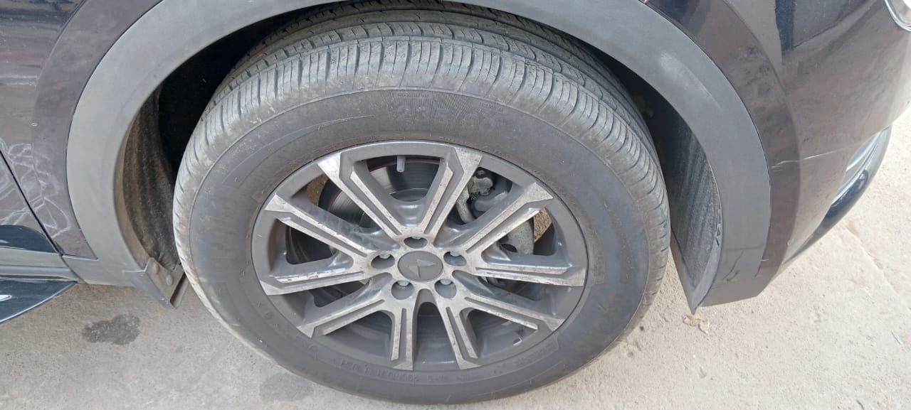 XUV700 image 5 XUV700 image 5