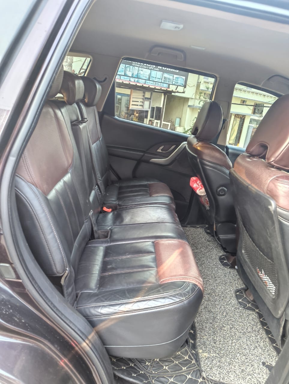 XUV500 image 6 XUV500 image 6