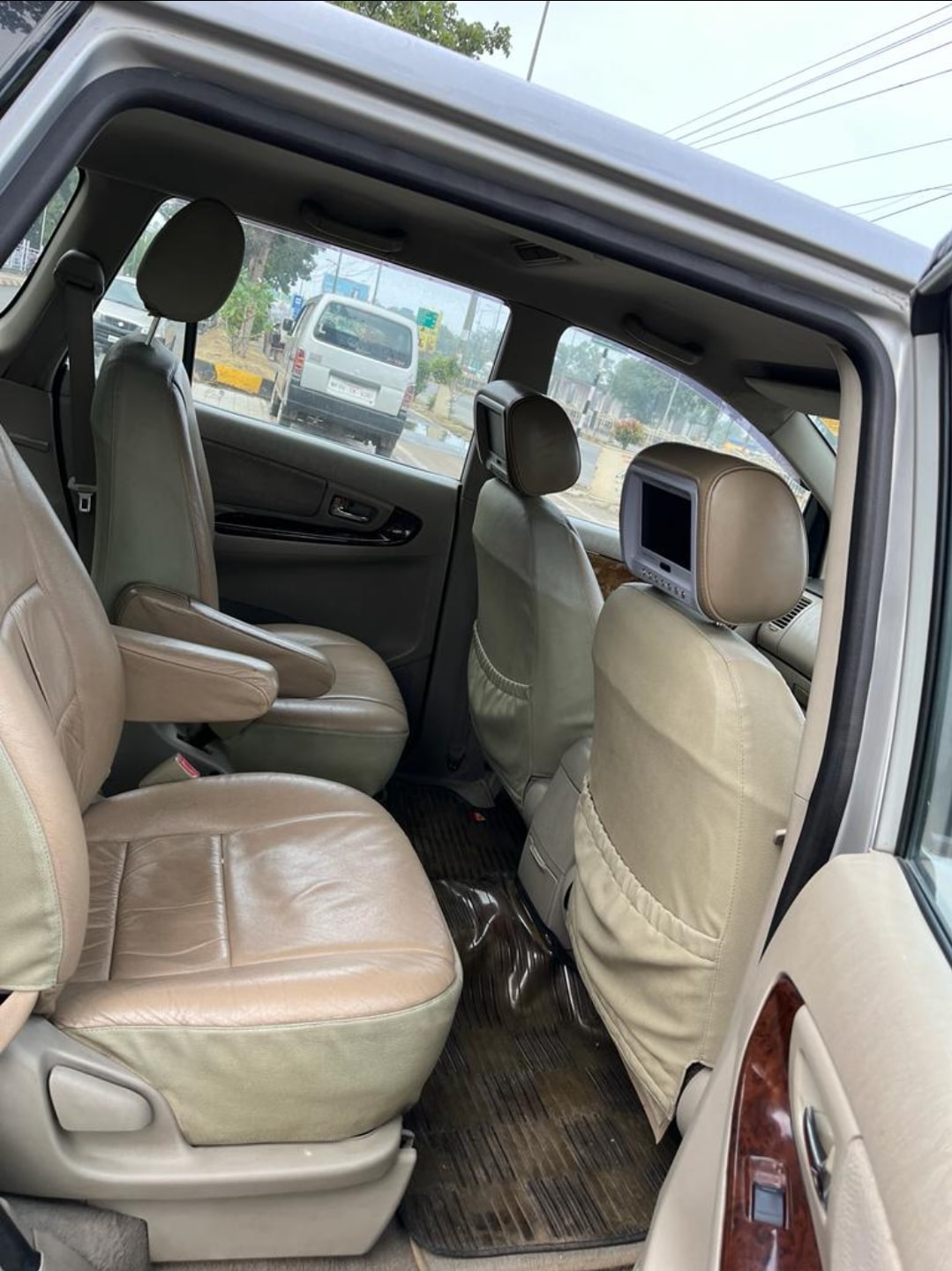 Used 2011 Toyota Innova Used 2011 Toyota Innova