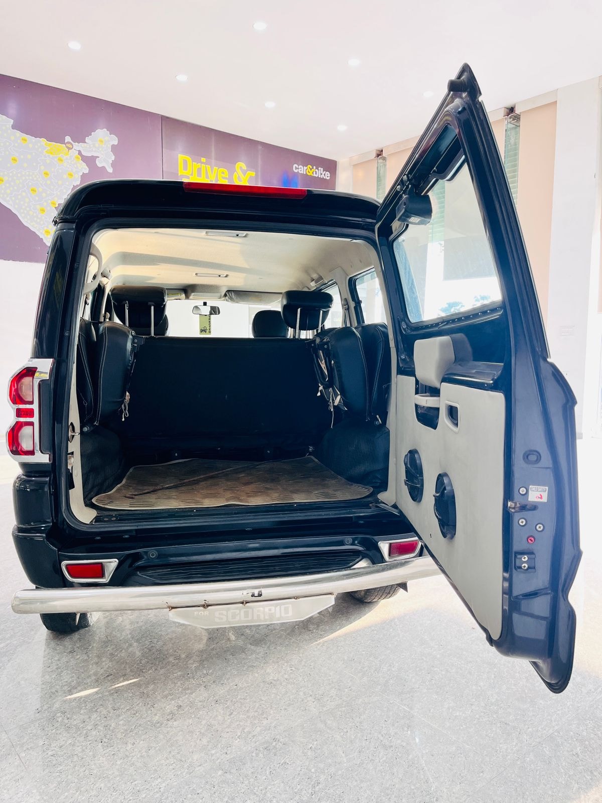 Scorpio image 9 Scorpio image 9