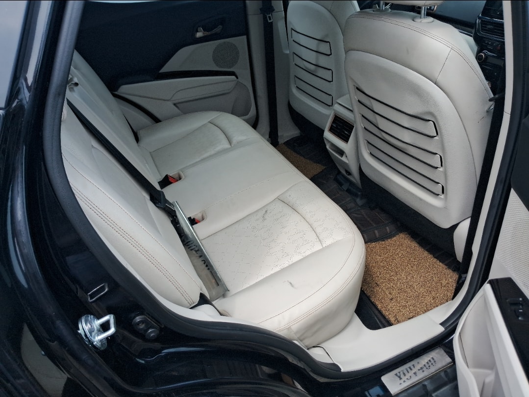 Used 2024 Mahindra XUV400 Used 2024 Mahindra XUV400