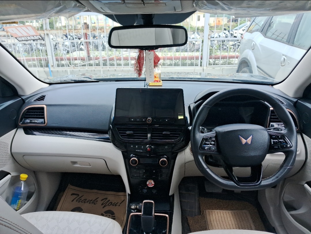 Used 2024 Mahindra XUV400 Used 2024 Mahindra XUV400