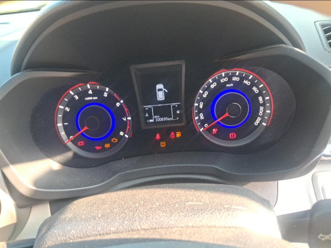 Used 2020 Mahindra XUV300 Used 2020 Mahindra XUV300