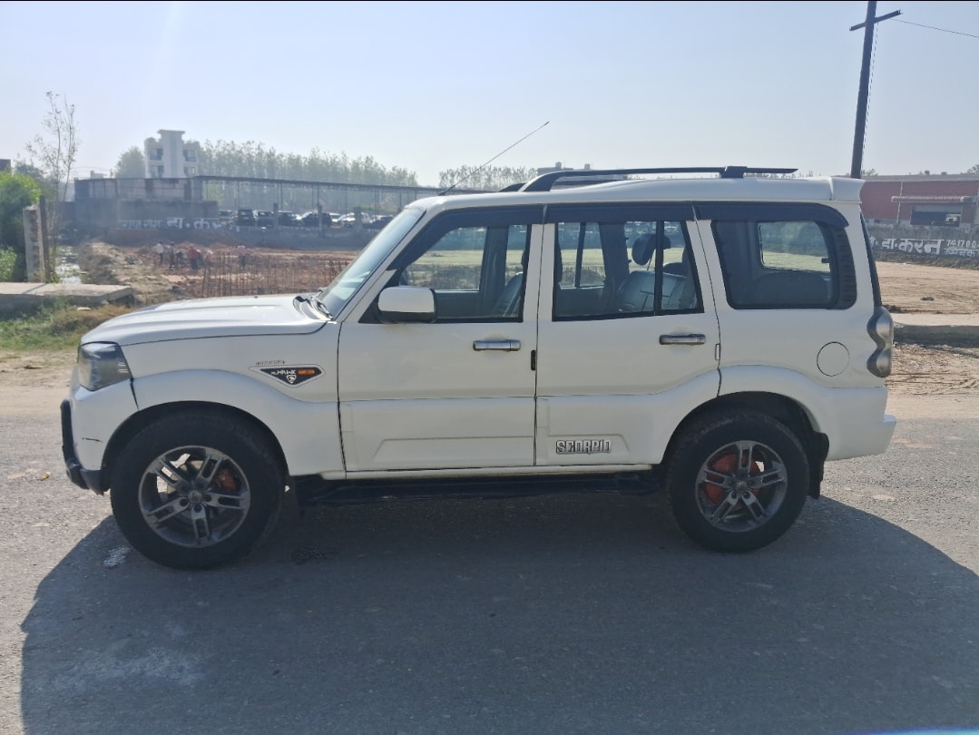 Used 2015 Mahindra Scorpio Used 2015 Mahindra Scorpio