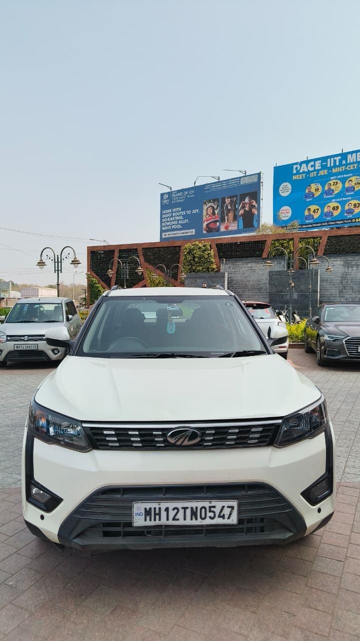 XUV300 image 4 XUV300 image 4