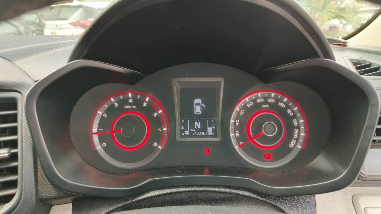 XUV300 image 5 XUV300 image 5