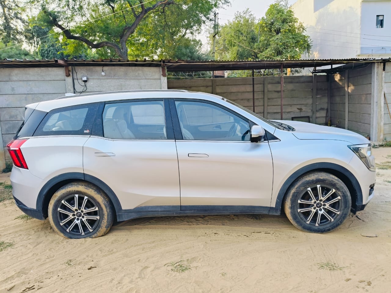 XUV700 image 6 XUV700 image 6