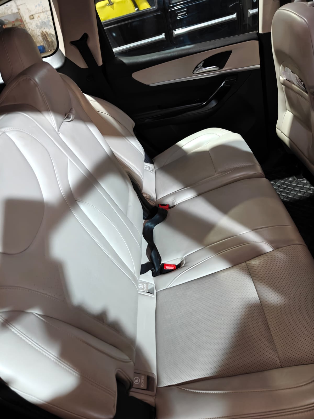 Used 2023 Mahindra XUV700 Used 2023 Mahindra XUV700