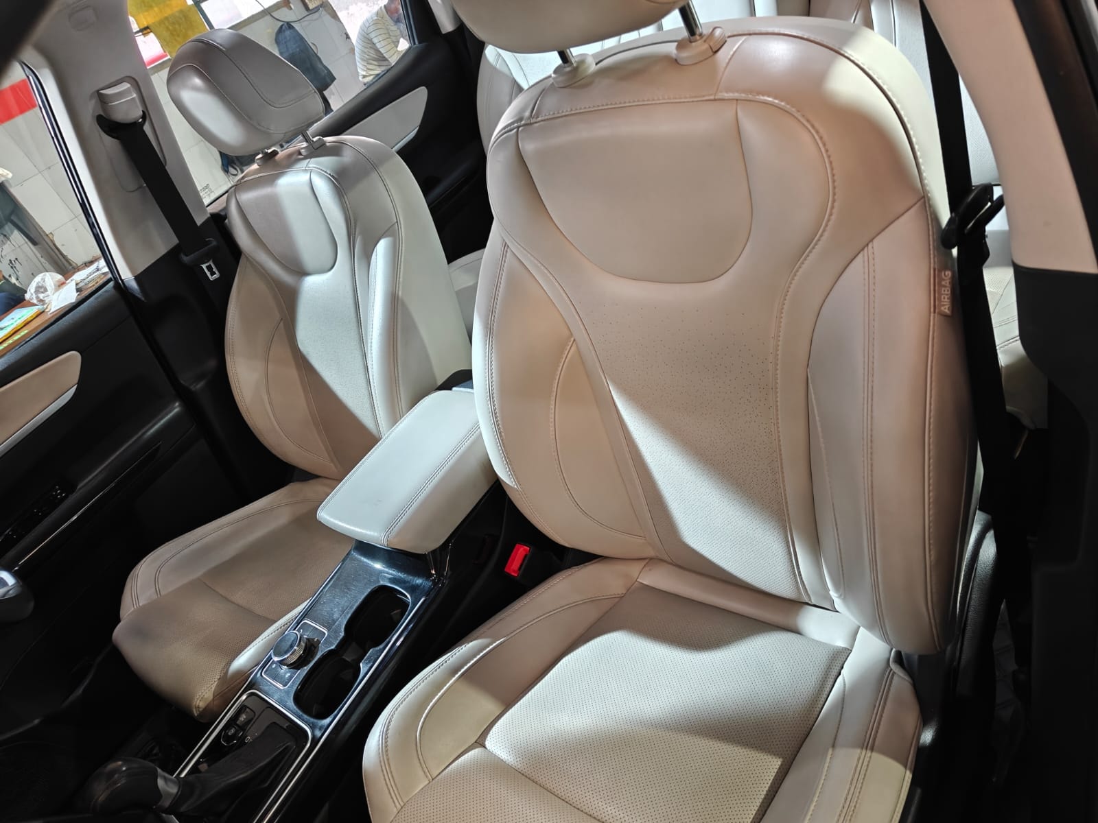 Used 2023 Mahindra XUV700 Used 2023 Mahindra XUV700