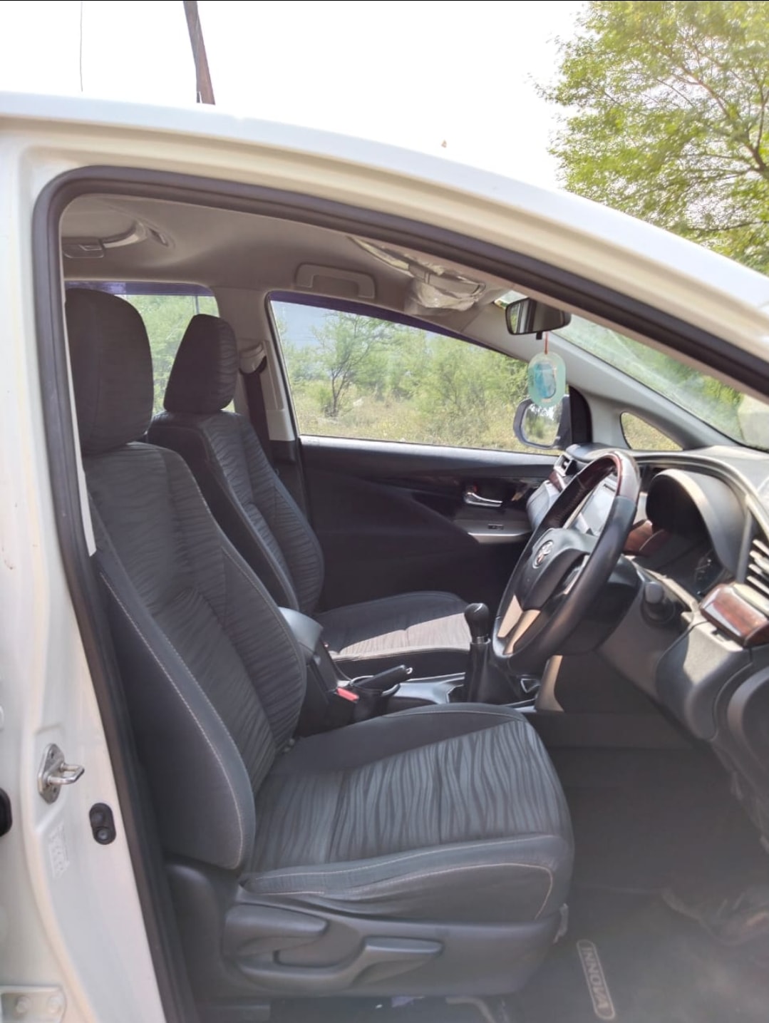 Used 2017 Toyota Innova Crysta Used 2017 Toyota Innova Crysta