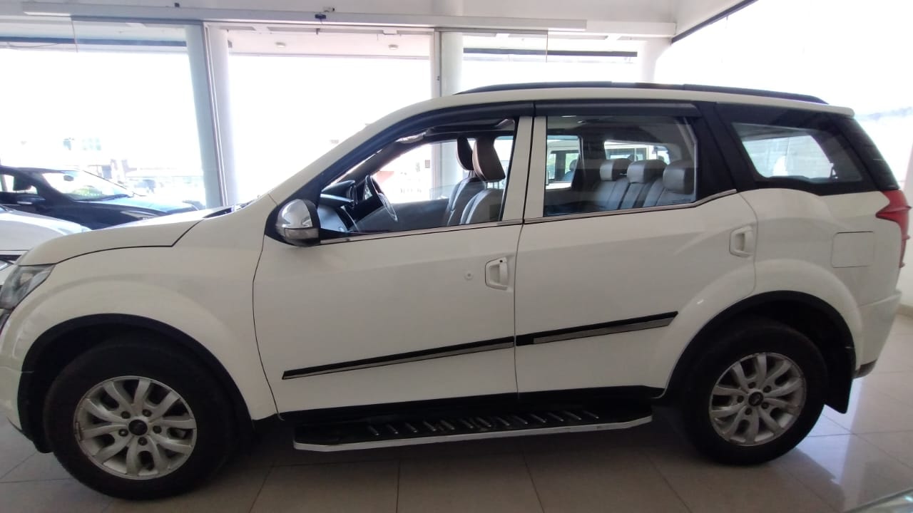 XUV500 image 2 XUV500 image 2