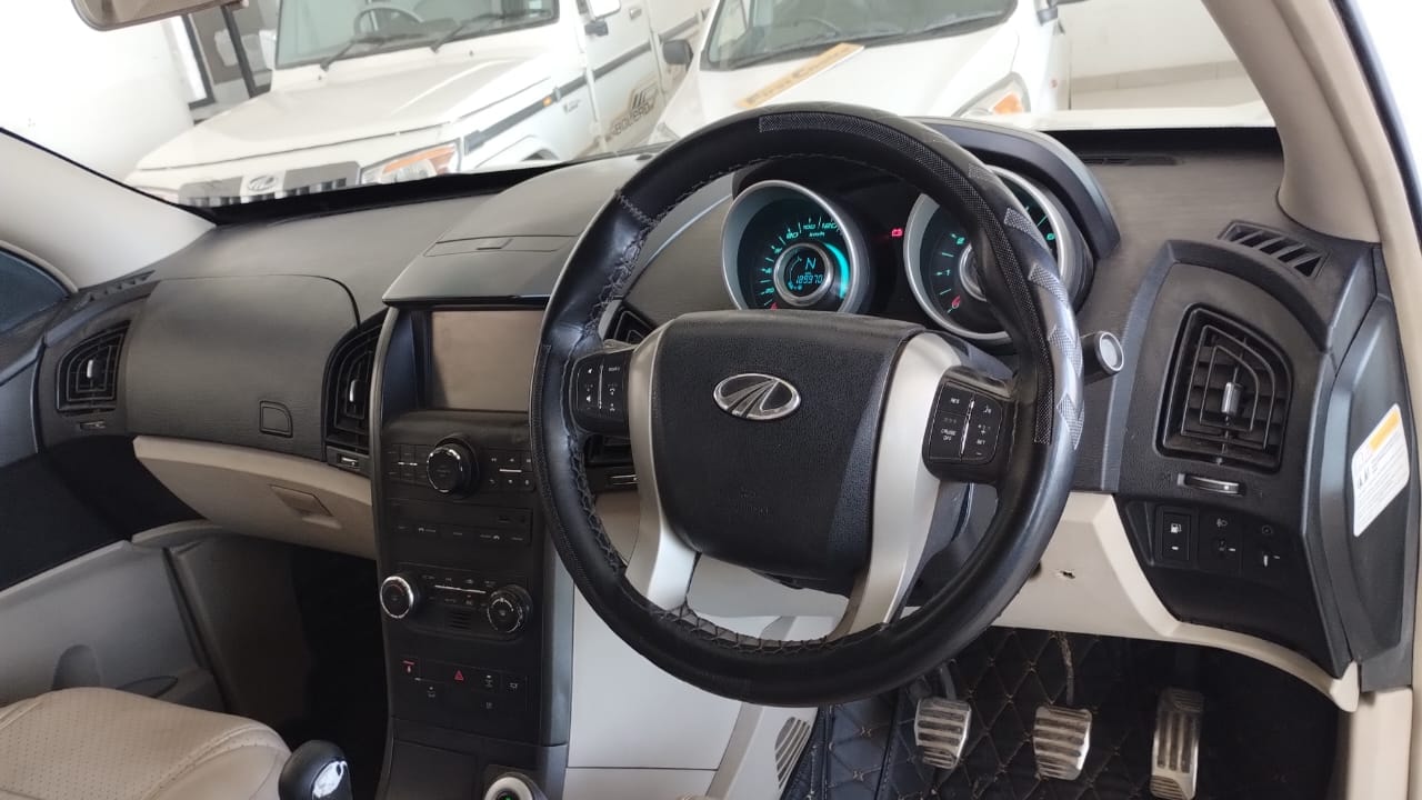 XUV500 image 12 XUV500 image 12