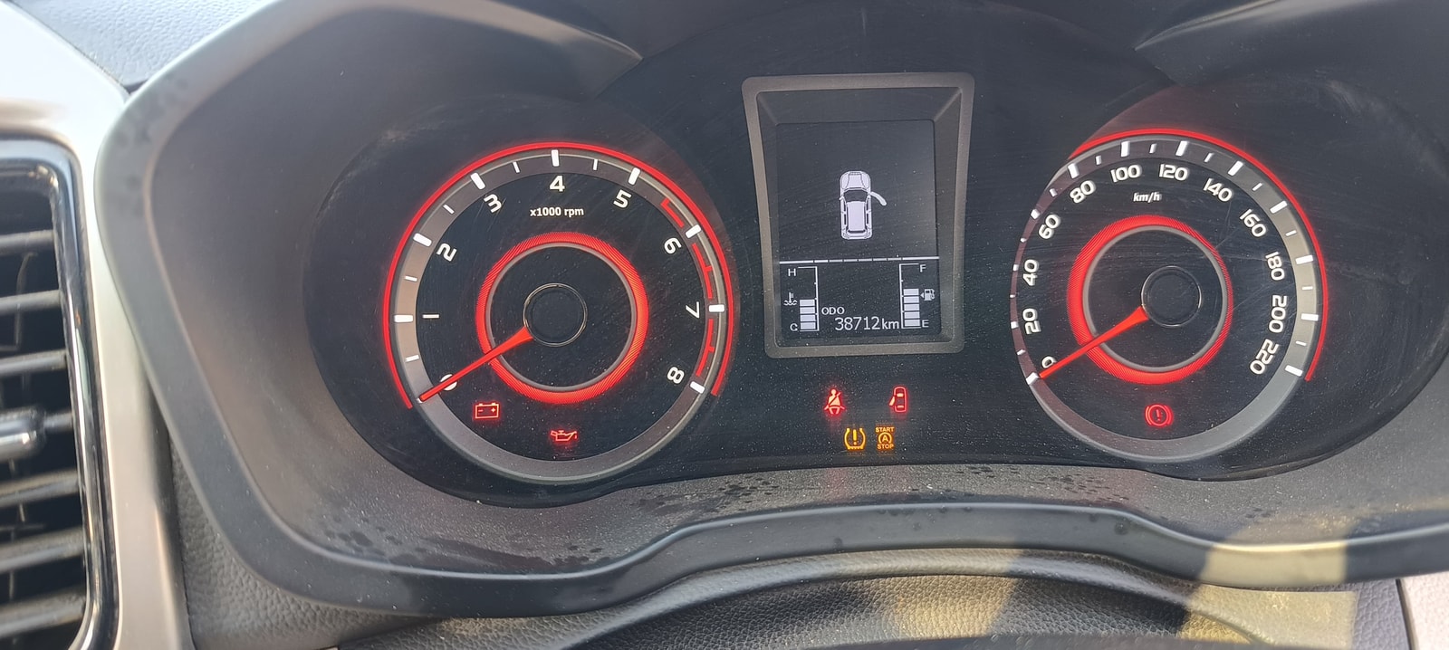 XUV300 image 9 XUV300 image 9