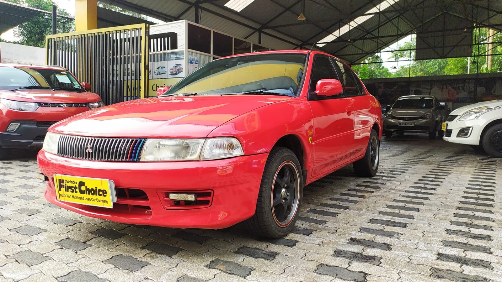 Lancer image 1 Lancer image 1