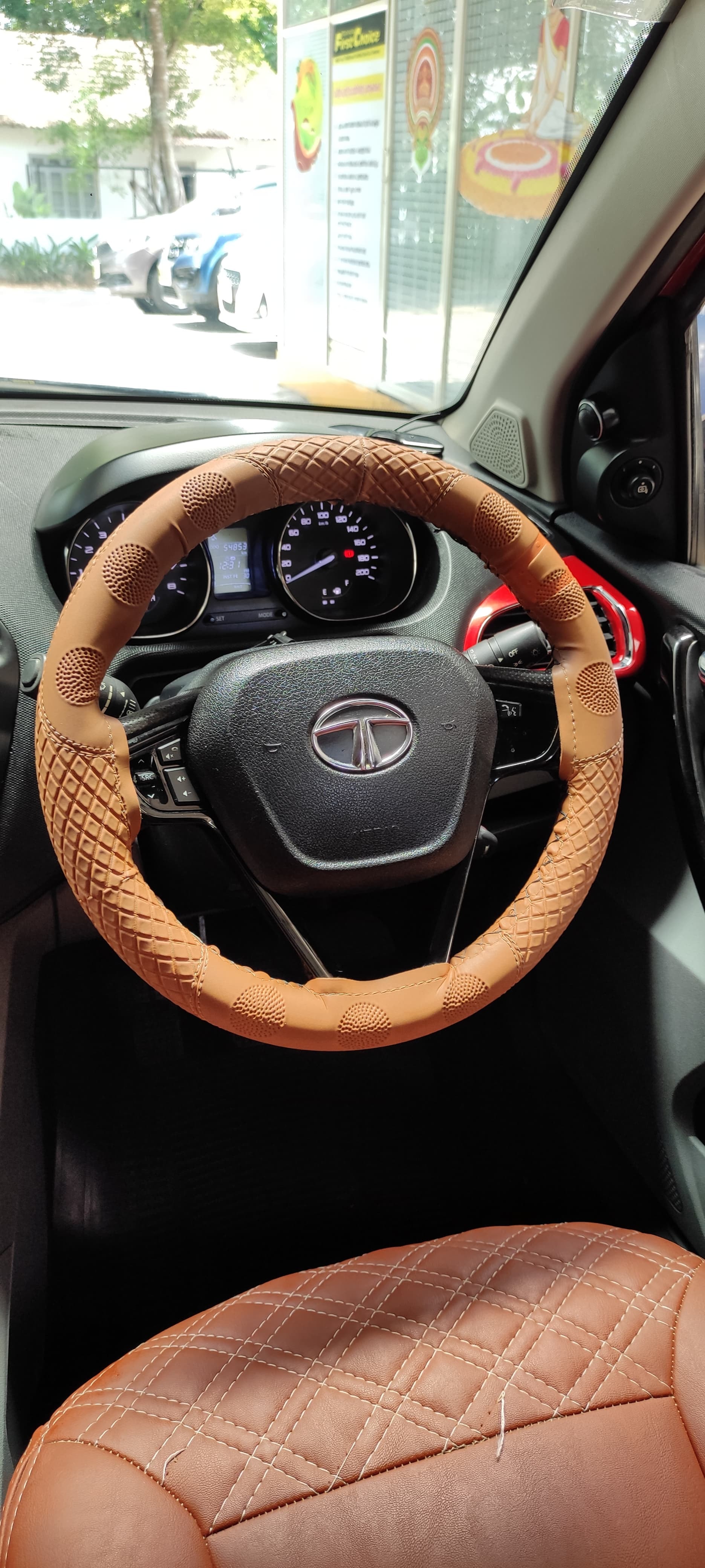 Tigor image 13 Tigor image 13