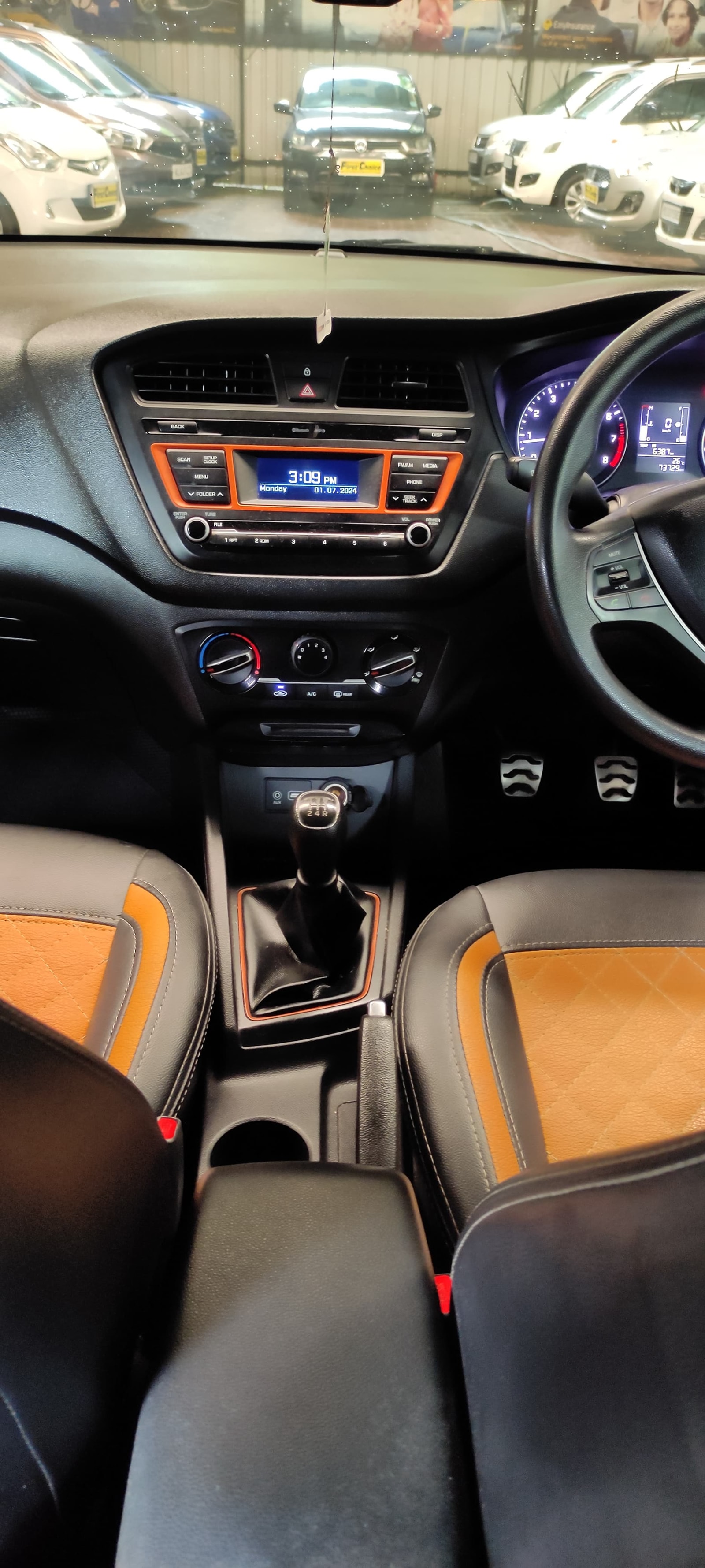 i20 Active image 12 i20 Active image 12