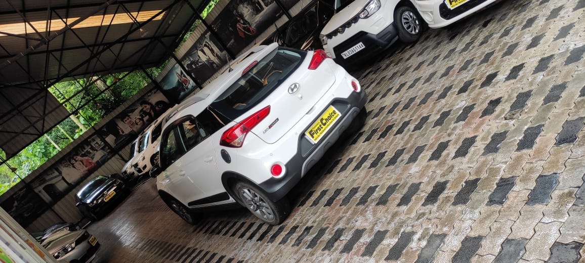 i20 Active image 3 i20 Active image 3