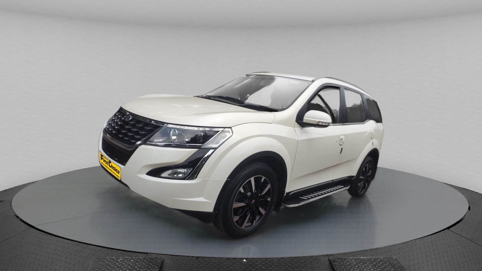 XUV500 image 1 XUV500 image 1