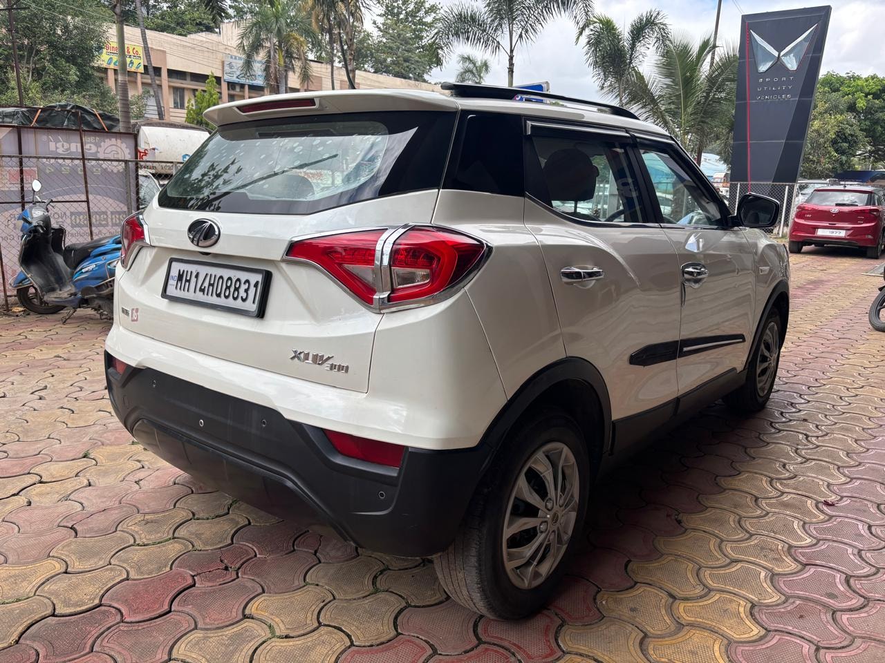 XUV300 image 4 XUV300 image 4