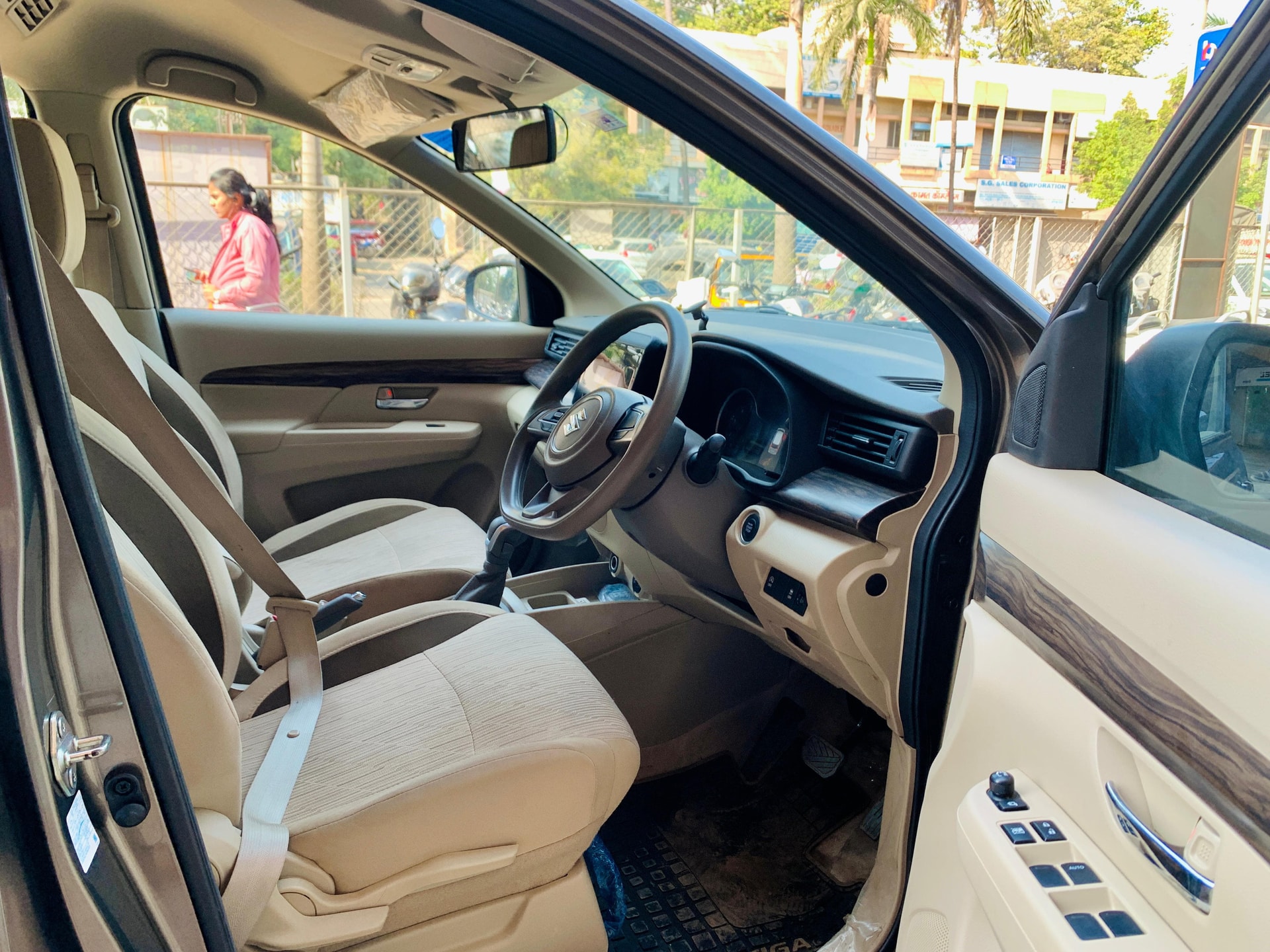 Ertiga image 7 Ertiga image 7