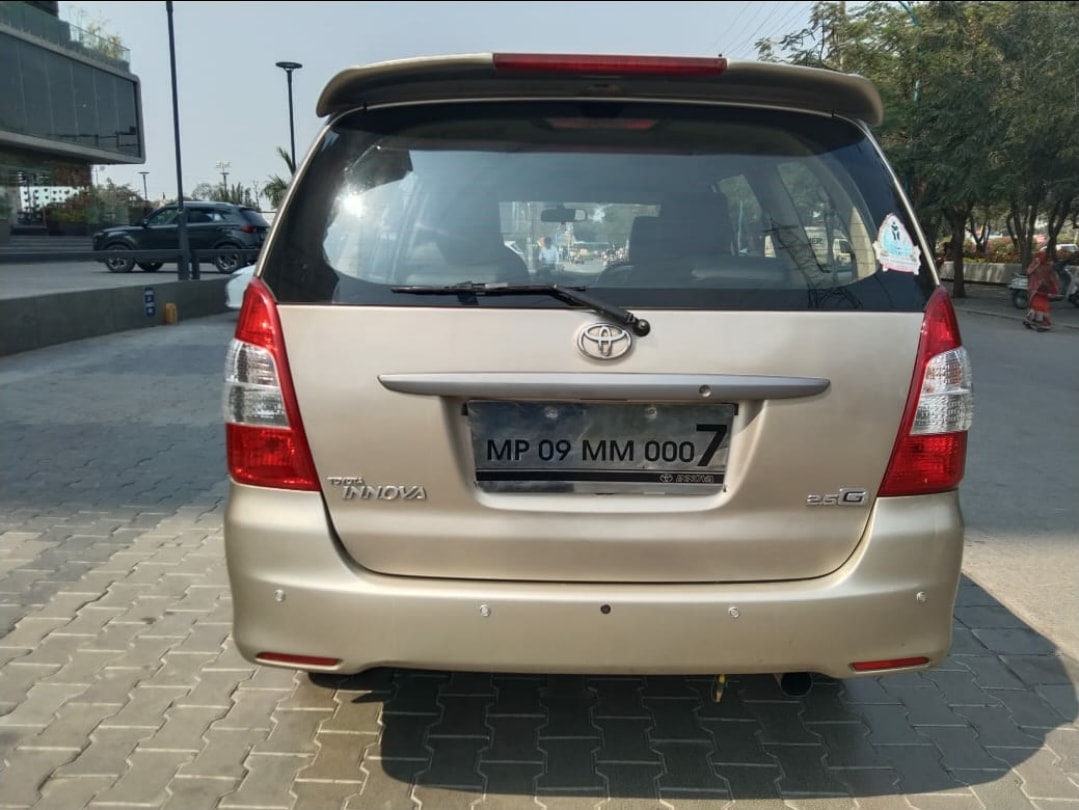 Innova image 7 Innova image 7