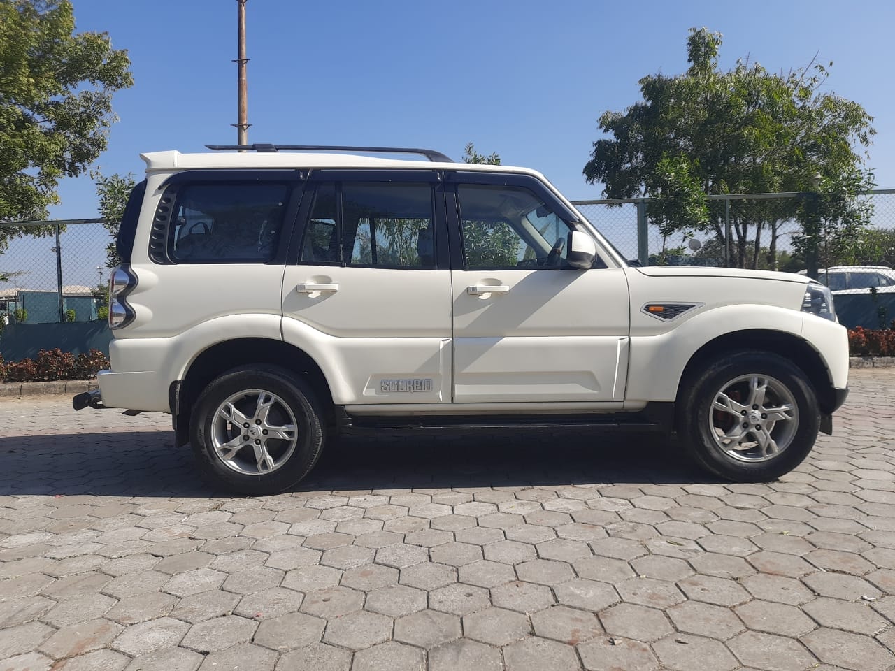 Scorpio image 8 Scorpio image 8