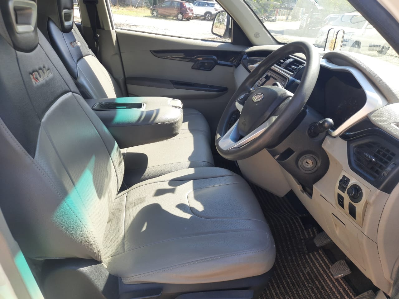 KUV100 image 11 KUV100 image 11