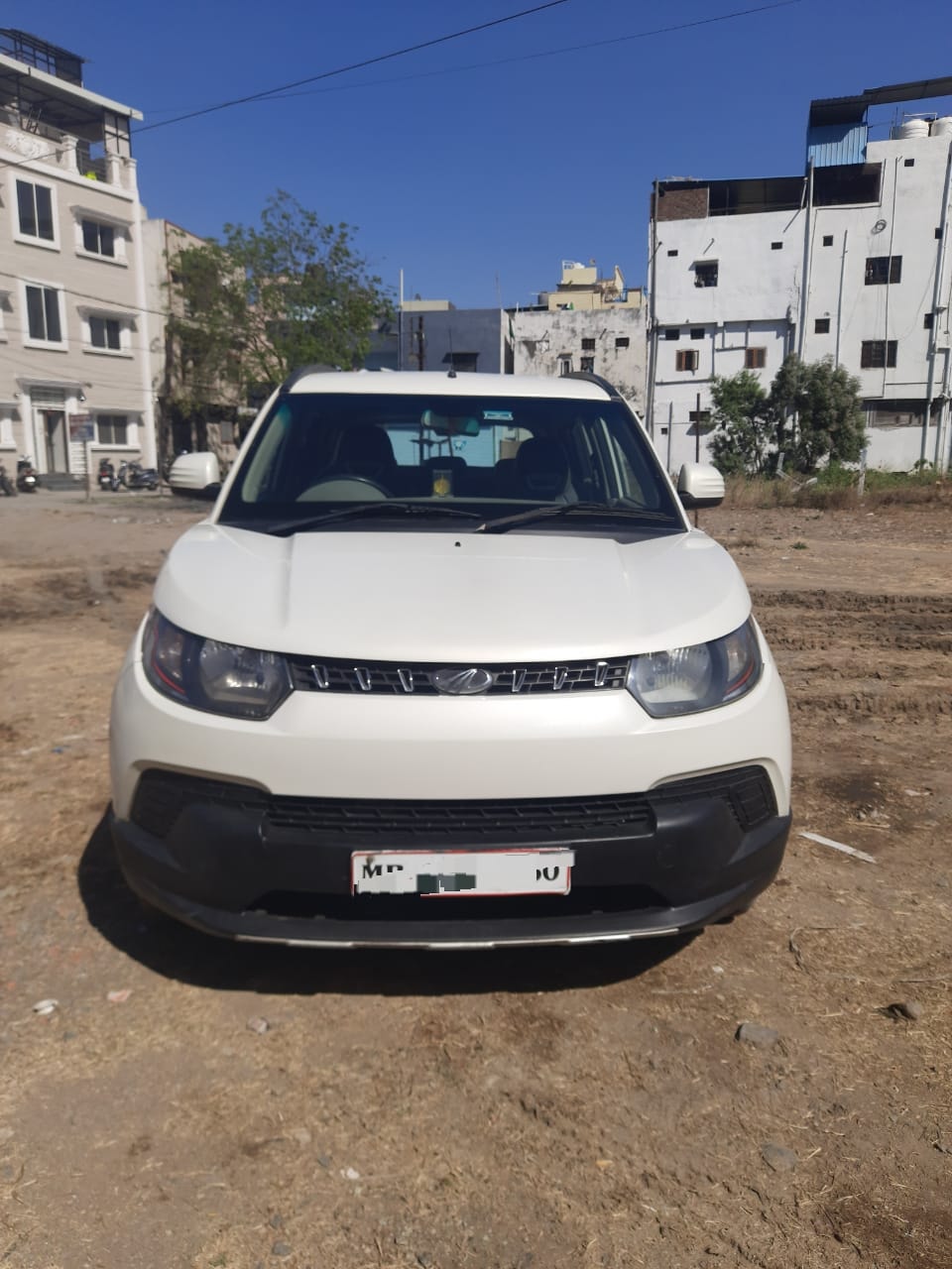 KUV100 image 8 KUV100 image 8